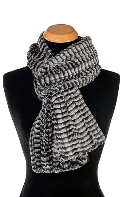 Classic Scarf - Luxury Faux Fur in 8mm