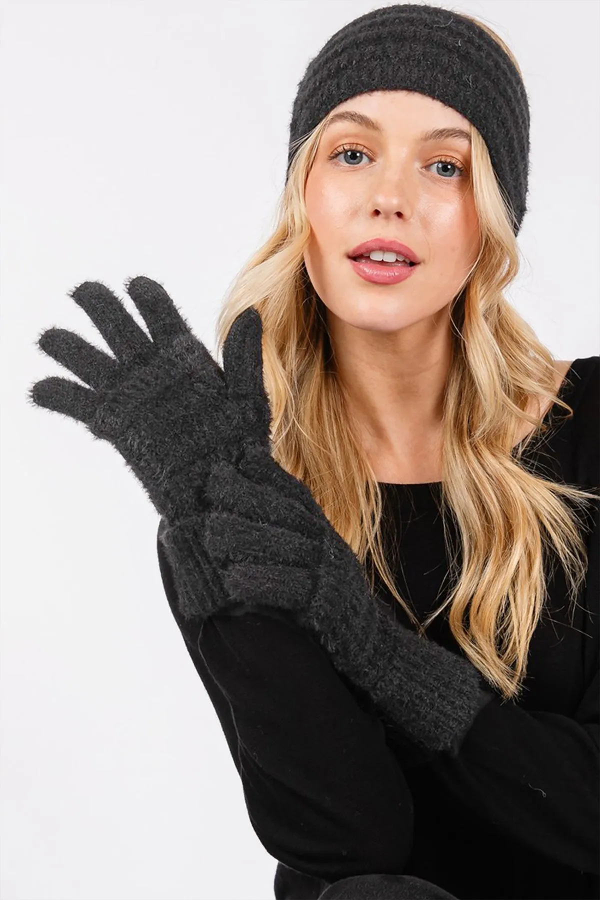 FUZZY CABLE KNIT SMART TOUCH GLOVES