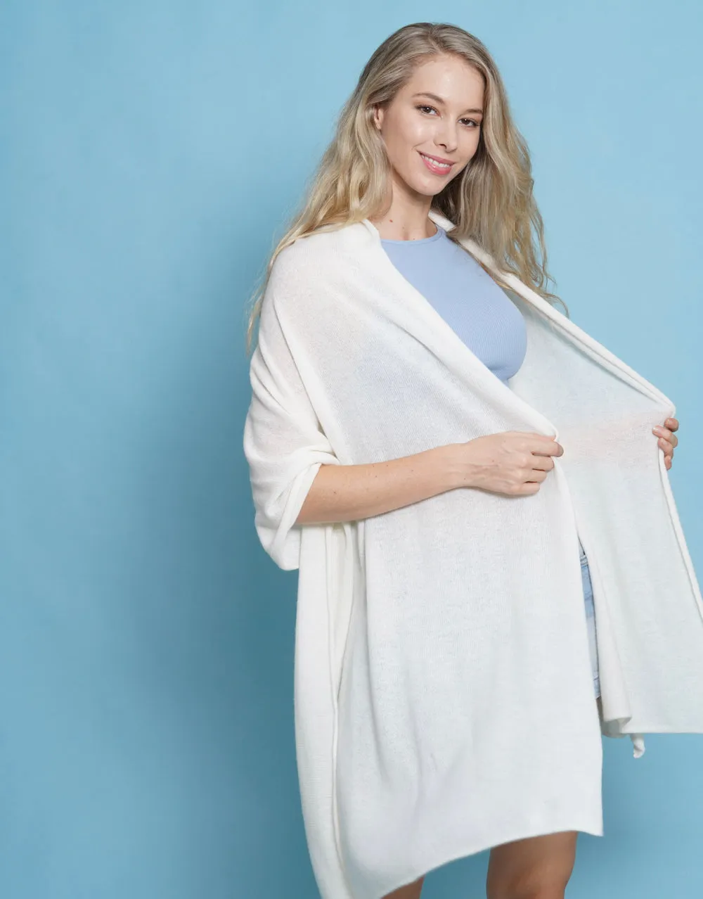 The Soft Cashmere Scarf in White